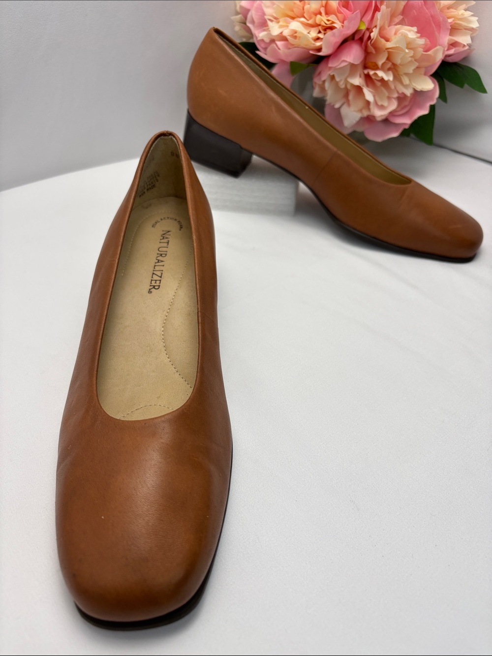 Naturalizer Womens 9N Tan Leather Low Block Heel Pump‎ #449